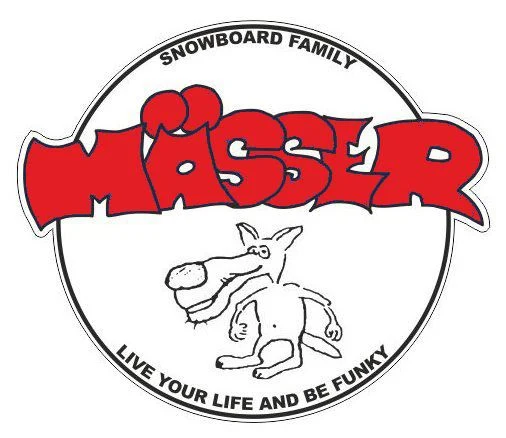 Mässer Snowboard Family embleem